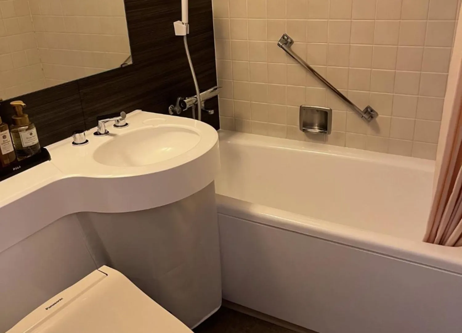 אודווארה Hotel Posh